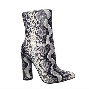 CAPE ROBBIN Snakeskin Ankle Point Toe Heeled Boots
